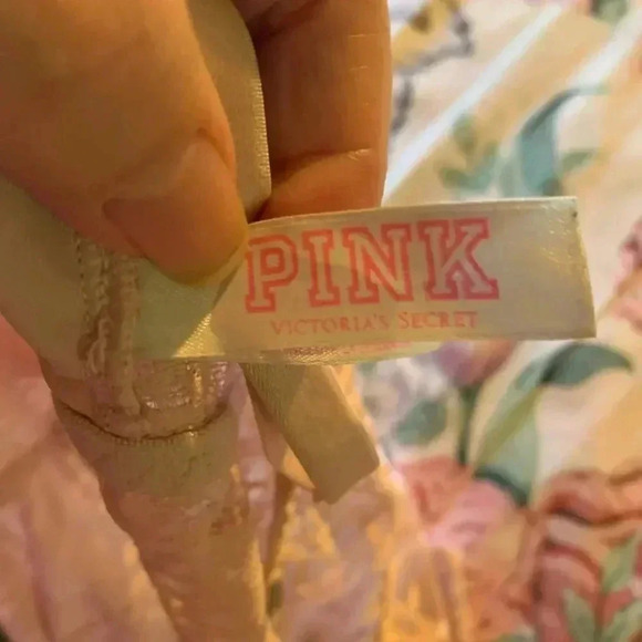 Pink Victoria Secret Women’s Bralette Size XS - Picture 6 of 8